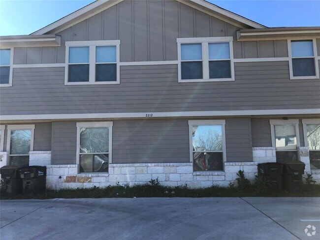 Building Photo - 2212 Creekside Ln Rental
