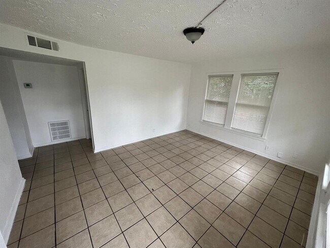 Photo - 4620 Galveston St