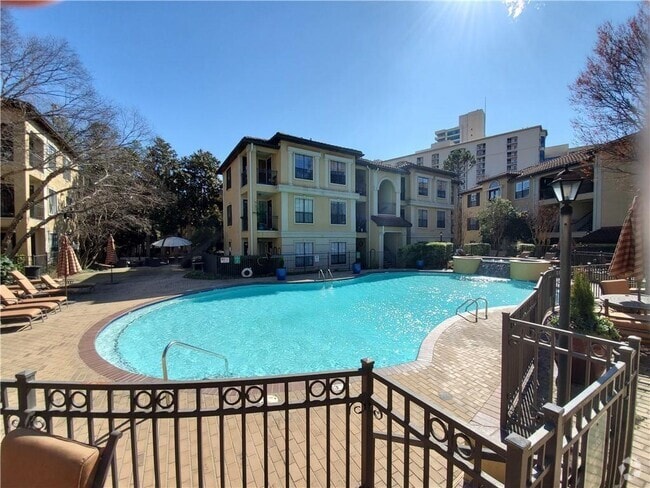 Building Photo - 3777 Peachtree Rd Unit 822 Rental