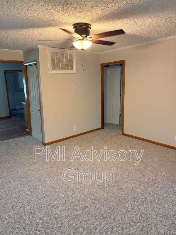 Photo - 2706 SE Kentucky Ave