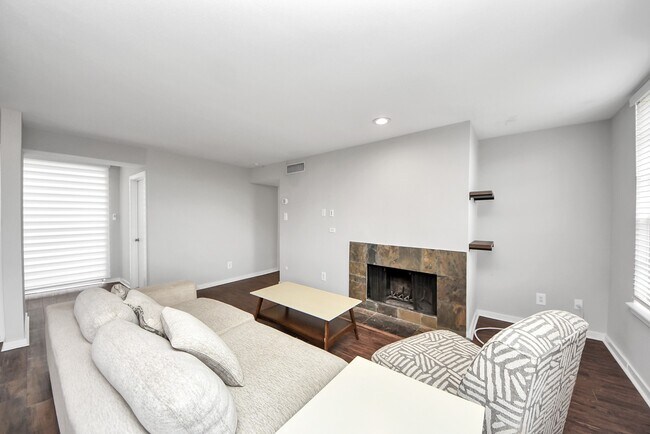 Building Photo - 2333 Bering Dr Unit 337
