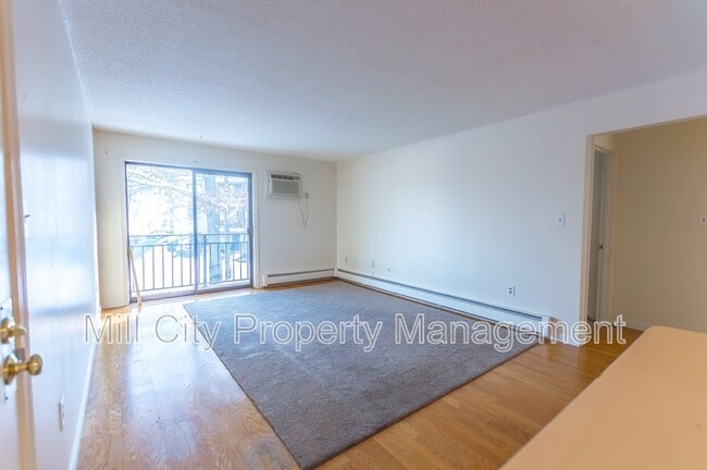 Photo - 23 Country Club Dr