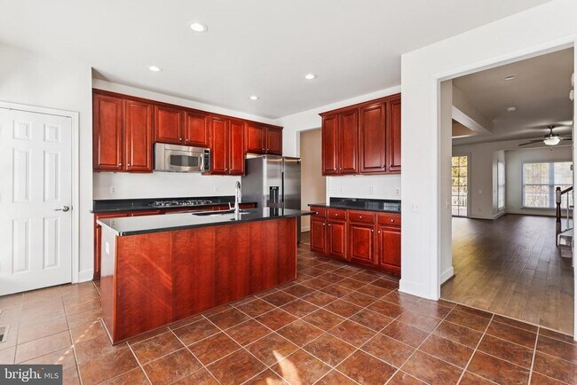 Photo - 14551 Crossfield Way