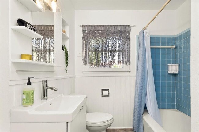 Photo - 3312 Bengston St