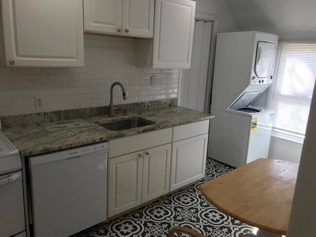 Photo - 75 Kearney St Unit 4