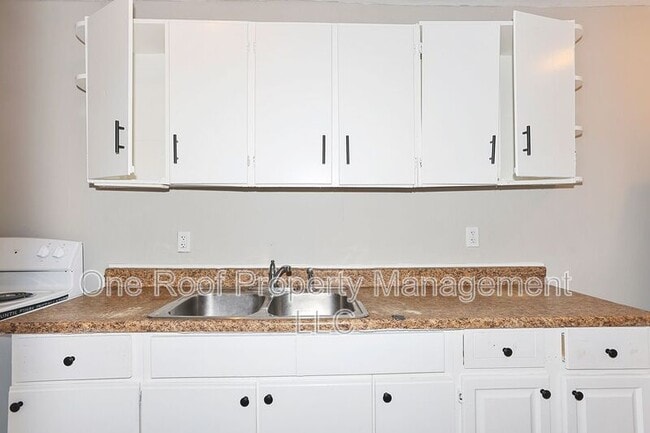 Photo - 3223-3225 E 8th St. Unit 1E