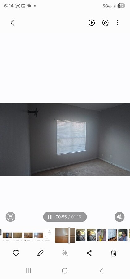 Dormitorio con armario - 305 Wood Sage Dr