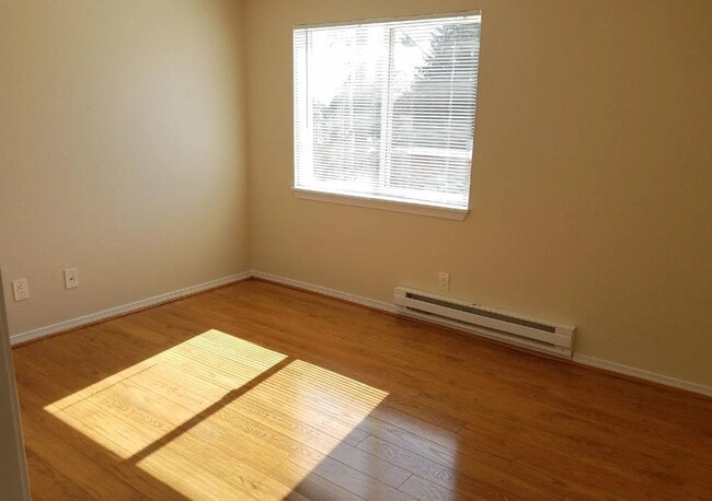 Photo - 10725 Myers Way S Unidad D