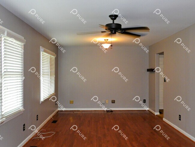 Photo - 1717 Haynes Ave NE