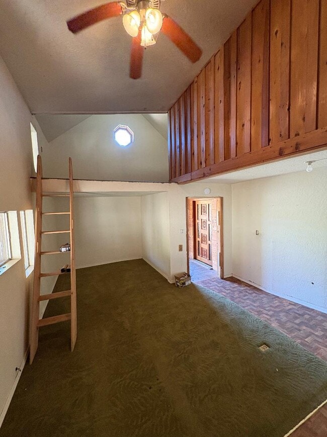 Photo - 1720 Main St