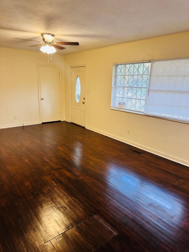 722 Myrtlewood Dr
