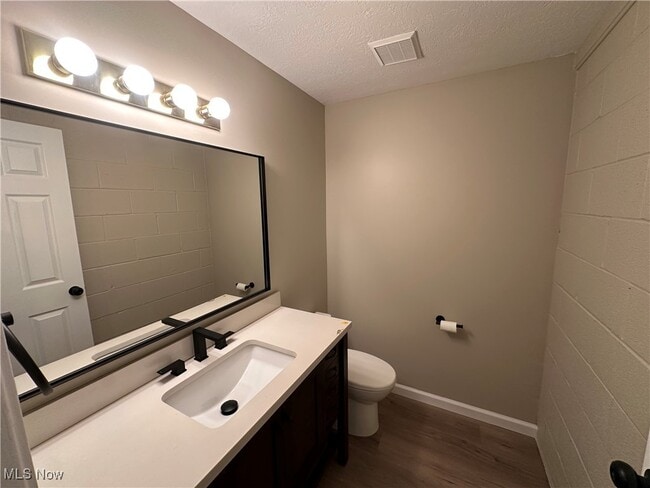 Photo - 6935 Tippecanoe Rd