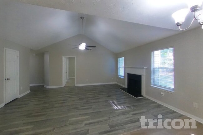1411 Pebble Ridge Ln