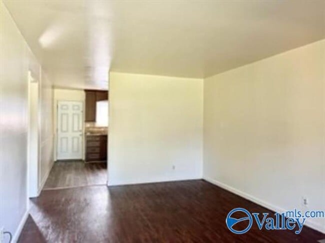 Photo - 1332 Oshaughnessy Ave NE Unit 1332 Oshaughnessey 2