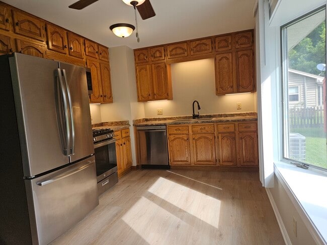 Photo - 902 S 9th Ave