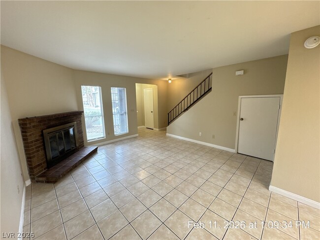 Photo - 580 Sellers Pl