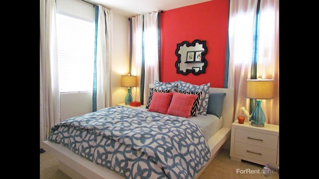 Interior Photo - The Vines at Riverpark Rental