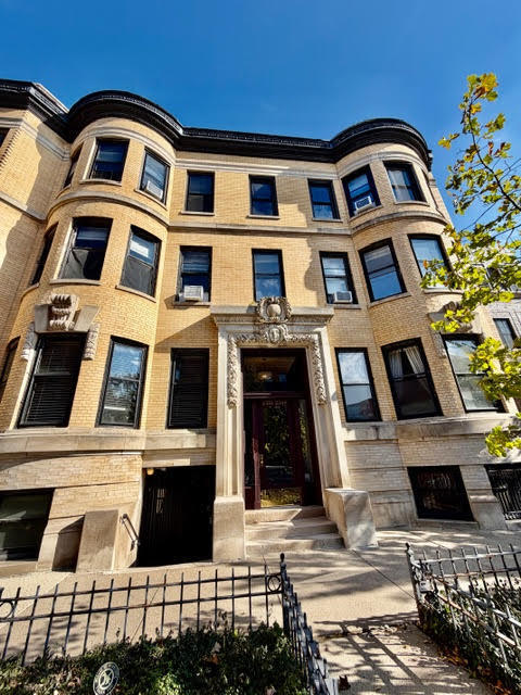 Building Photo - 2349 N Cleveland Ave Unit G