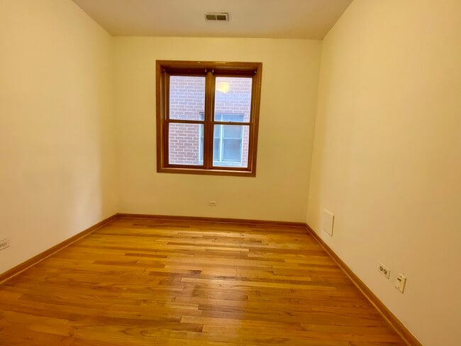 Photo - 4233 N Kenmore Ave Unit 2N