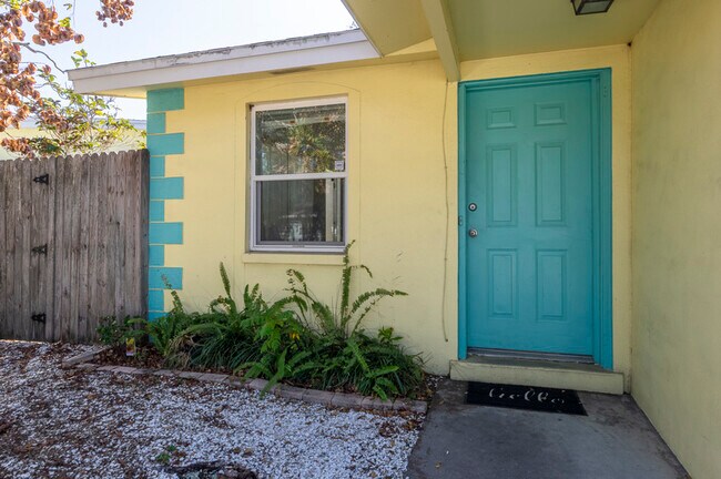 Photo - 617 Lyndhurst St