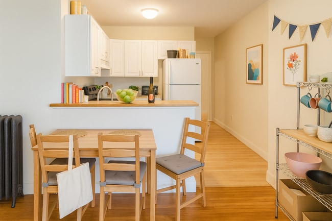 Photo - 318 St Paul St Unit 5