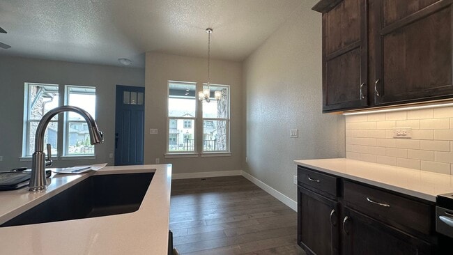 Photo - Great Townhouse in Windsor