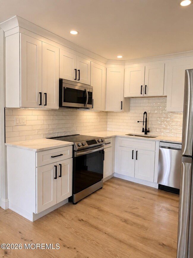 105 Amberly Dr