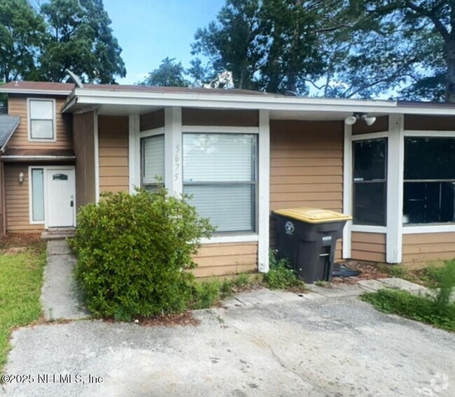 Building Photo - 5675 Marathon Pkwy Rental