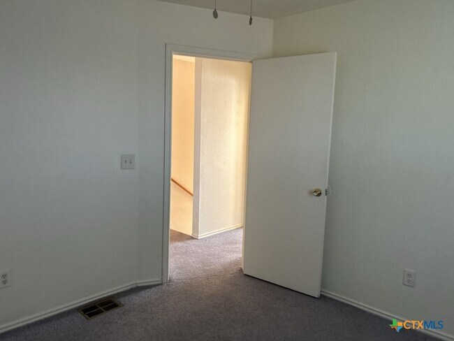 Photo - 4005 Doraine Ct