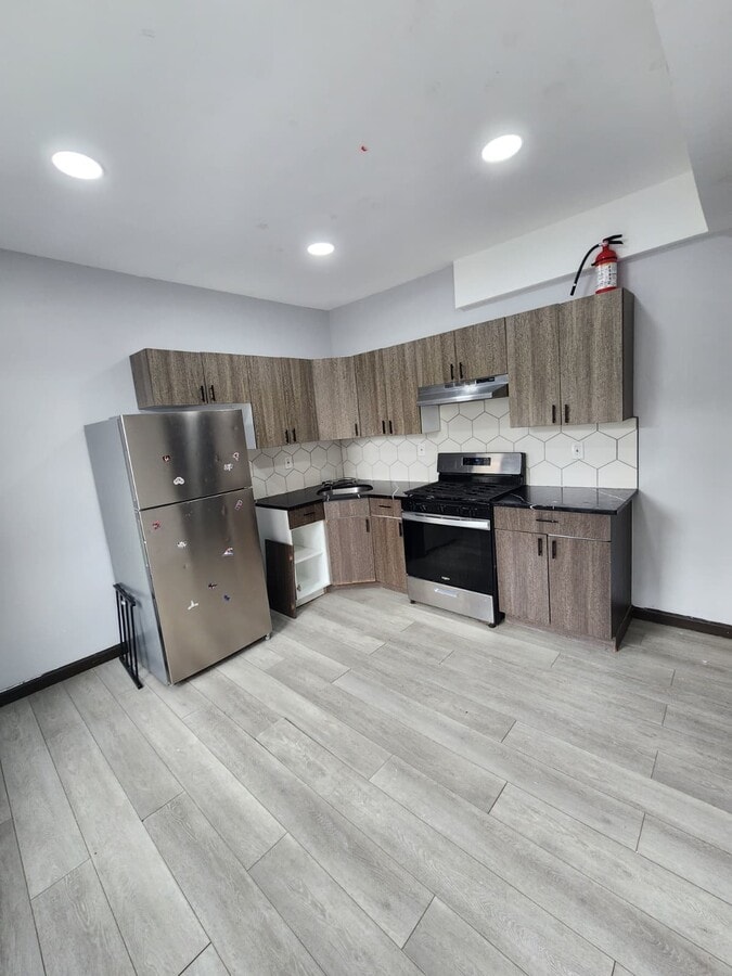 Photo - 163 Elwood Ave E Unidad 3L