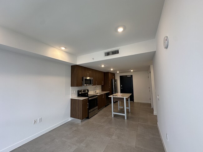 Photo - 1127 NW 1st Pl Condominio Unidad B11