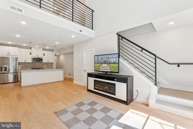 Building Photo - 1705 Trinidad Ave NE Unit 2 Rental