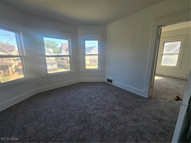 Building Photo - 3615 Spokane Ave Unit 1-2