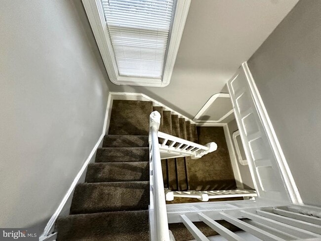 Building Photo - 6539 Park Ave