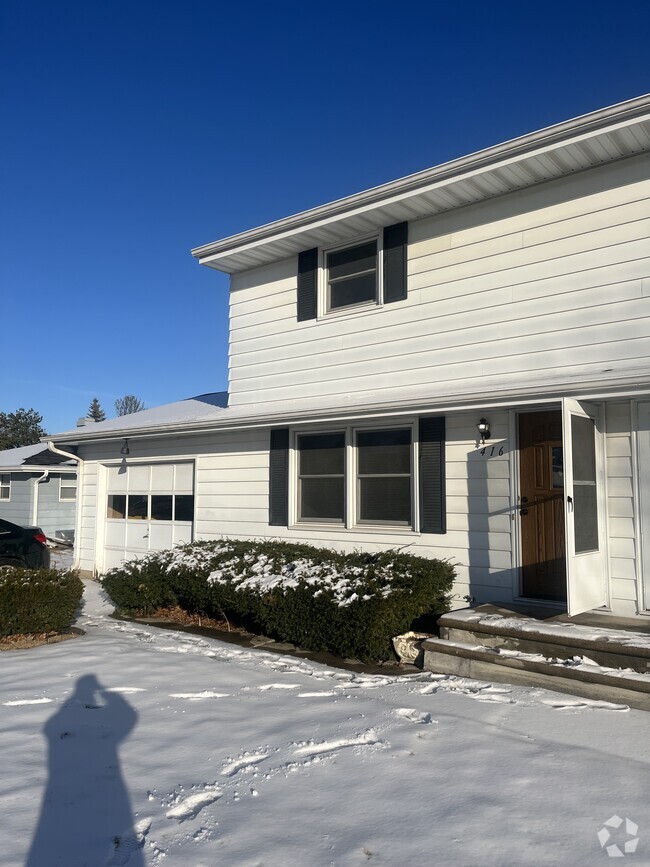 Building Photo - 416 Westplain Dr Unit 416 Westplain Drive Rental