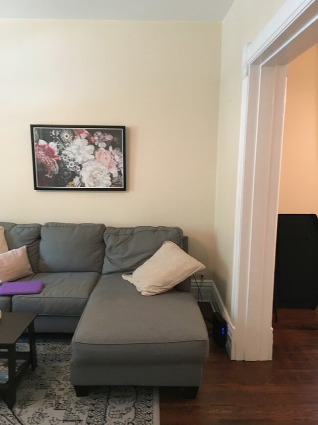 Photo - 1331 W George St Unit 1