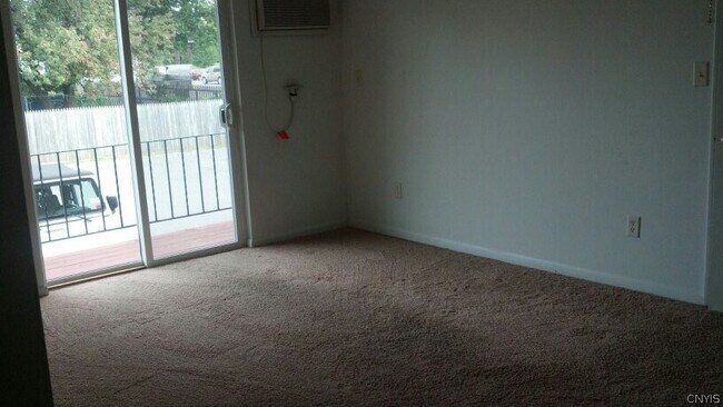 708 North Ave