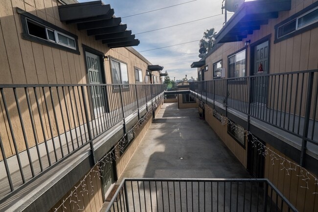 Firmona Apts