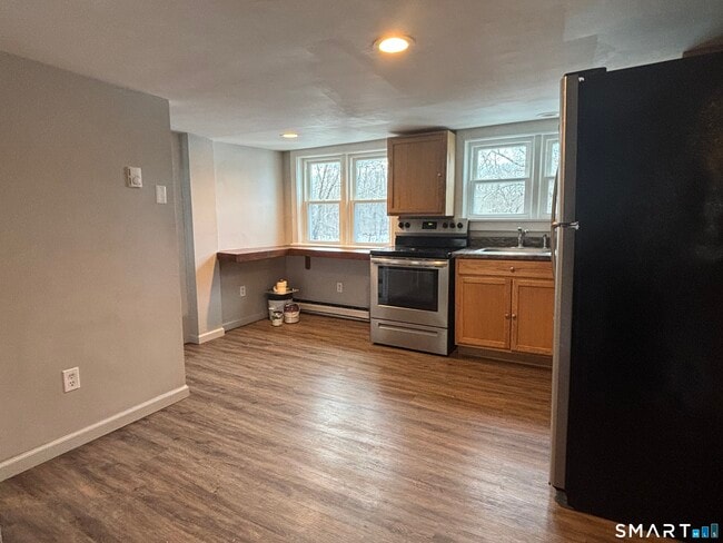 Photo - 122 Main St Unit A