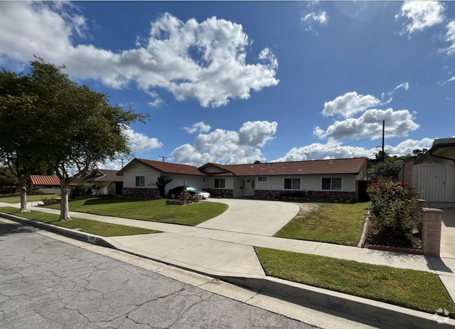 Building Photo - 2822 Caricia Dr Rental