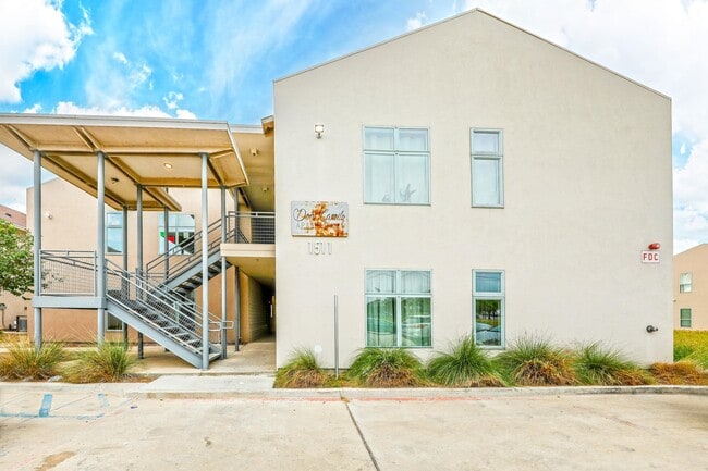 Photo - 1511 Don Camilo Blvd Apartment Unit 7