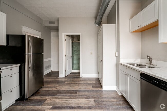 Building Photo - 903-903 Oak St Unit 901.5 Oak St. Rental