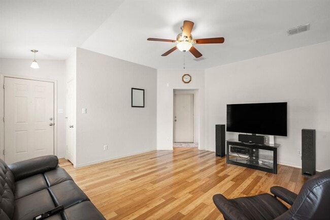 Photo - 1511 Nettie Dr