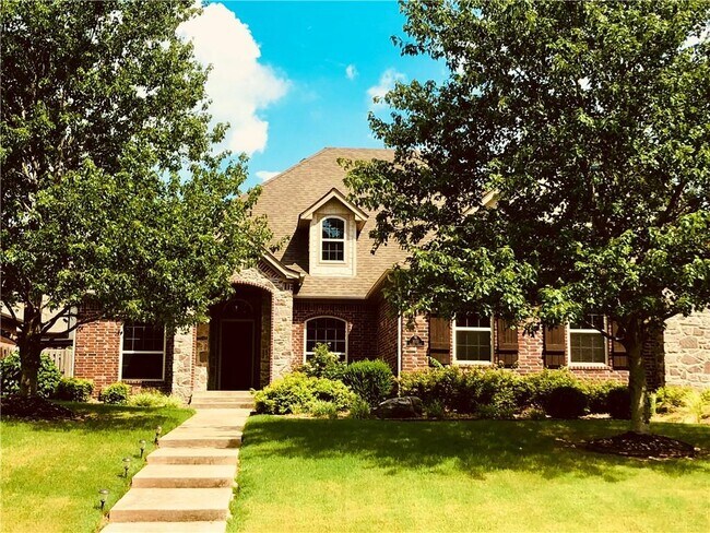 Photo - 1051 Hunters Pointe House