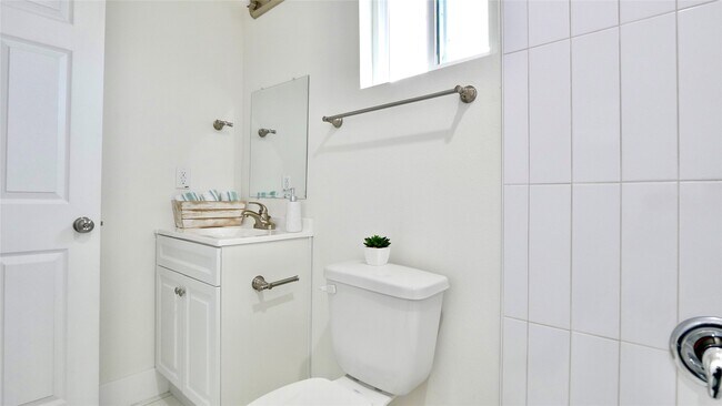 Photo - 1189 Rd 5100