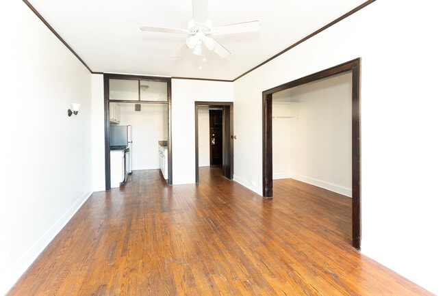 Photo - 1363-67 E. 53rd St.