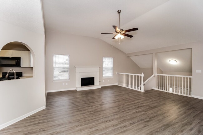 Photo - 2913 Crest Ridge Ct SW