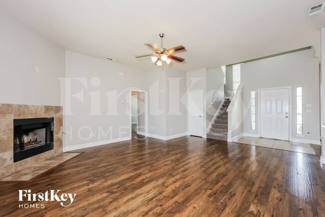 Photo - 614 Canvas Ct