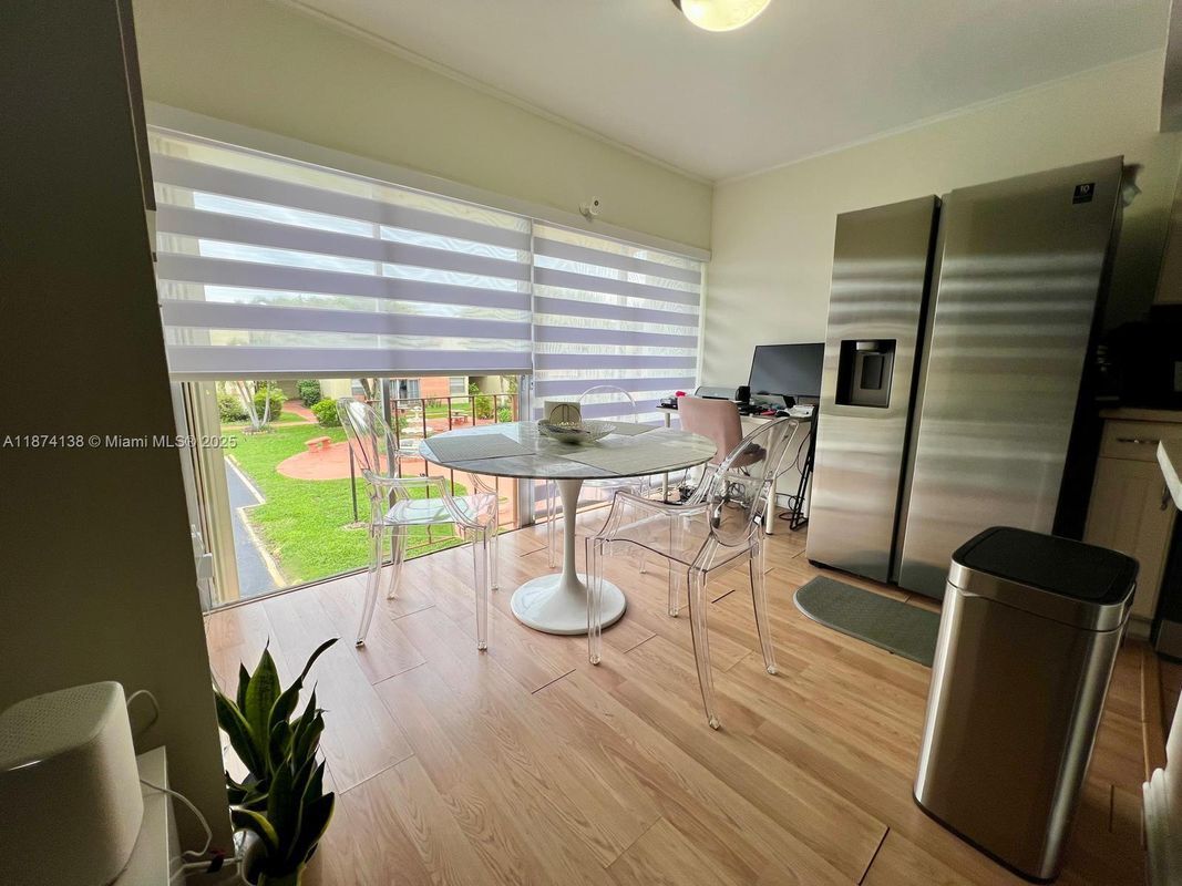 Photo - 9350 W Flagler St