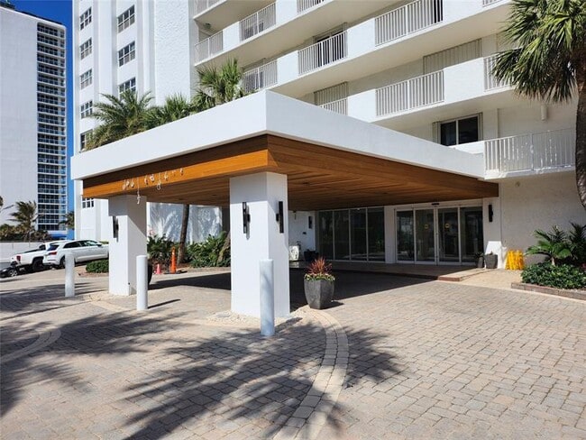 Photo - 3000 S Ocean Blvd Unidad 1020
